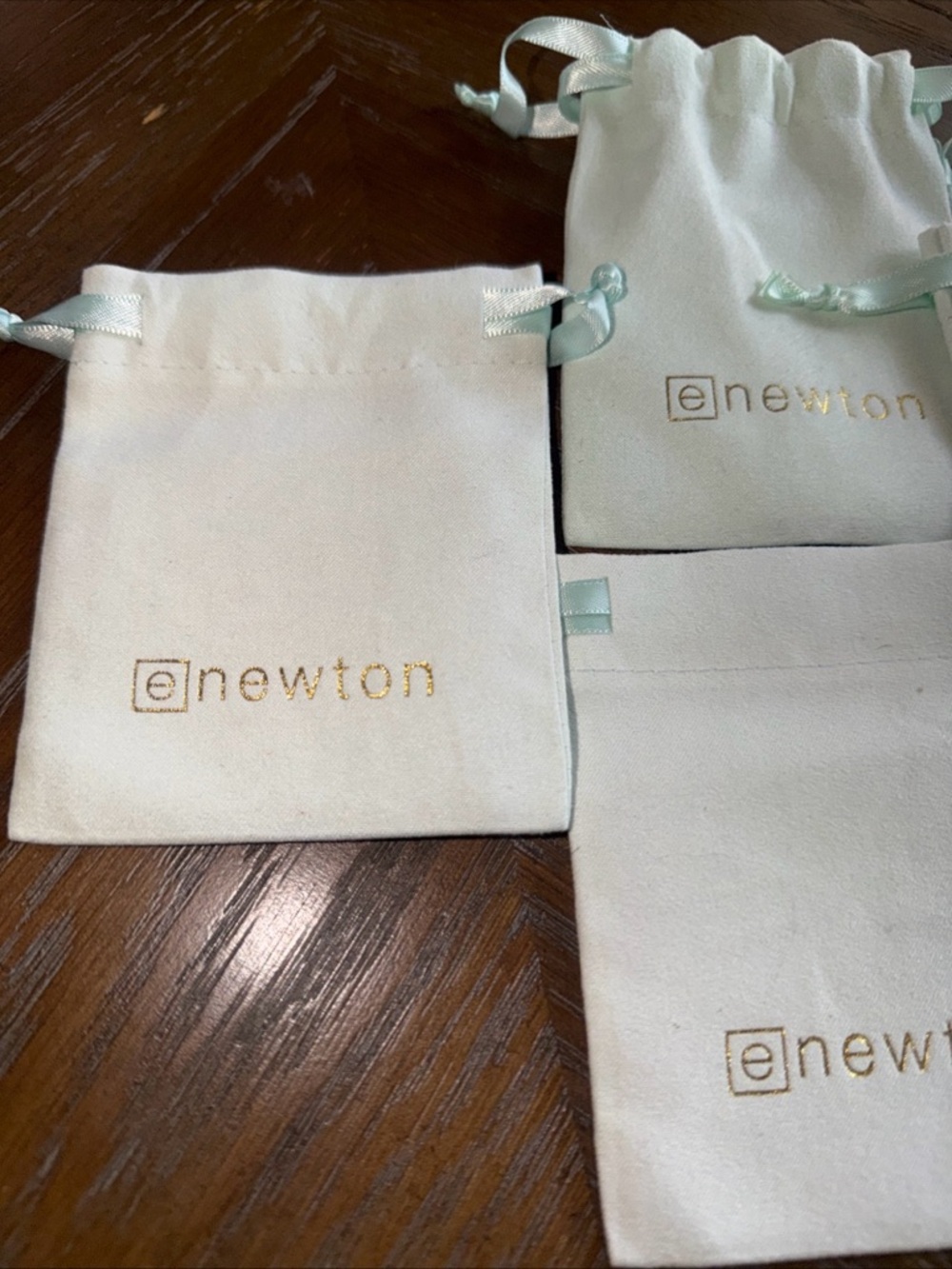 eNewton Cream Jewelry Pouches - Set of 4 pouch only - Picture 2 of 6